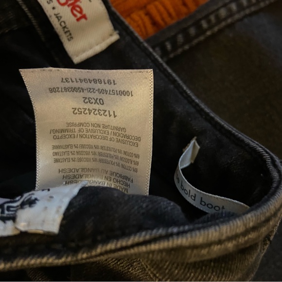 Wranglers high rise bootcut jeans - Picture 4 of 9